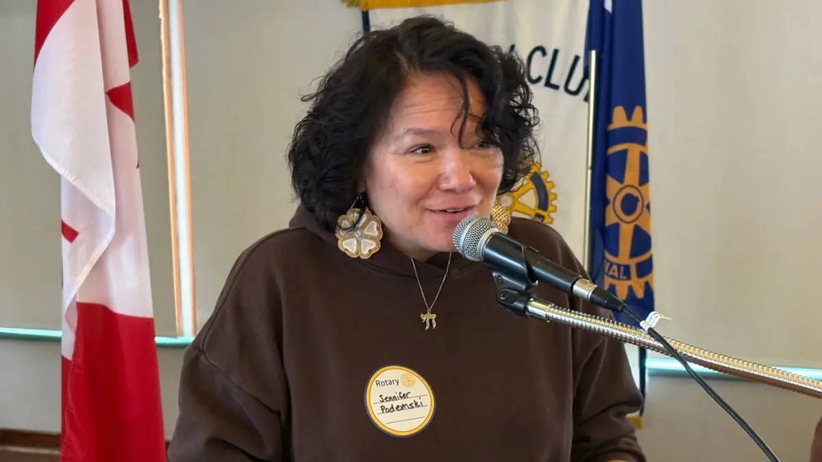 Jennifer Podemski Speaking To The Rotary Club of Barrie